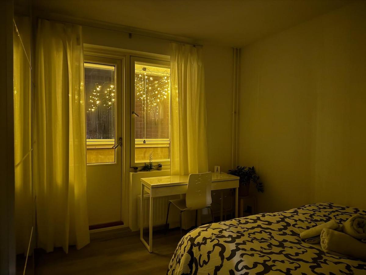 Apartamento Cozy With Private Balcony In Prime Location